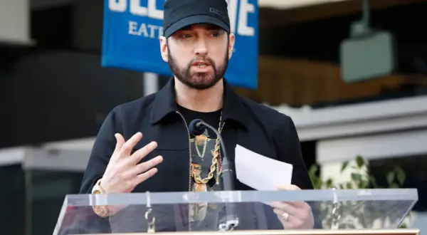 Kiedy urodził się Eminem? Zaskakujące fakty o jego życiu